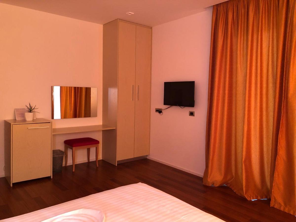 Nemesis Hotel Саранда Екстер'єр фото