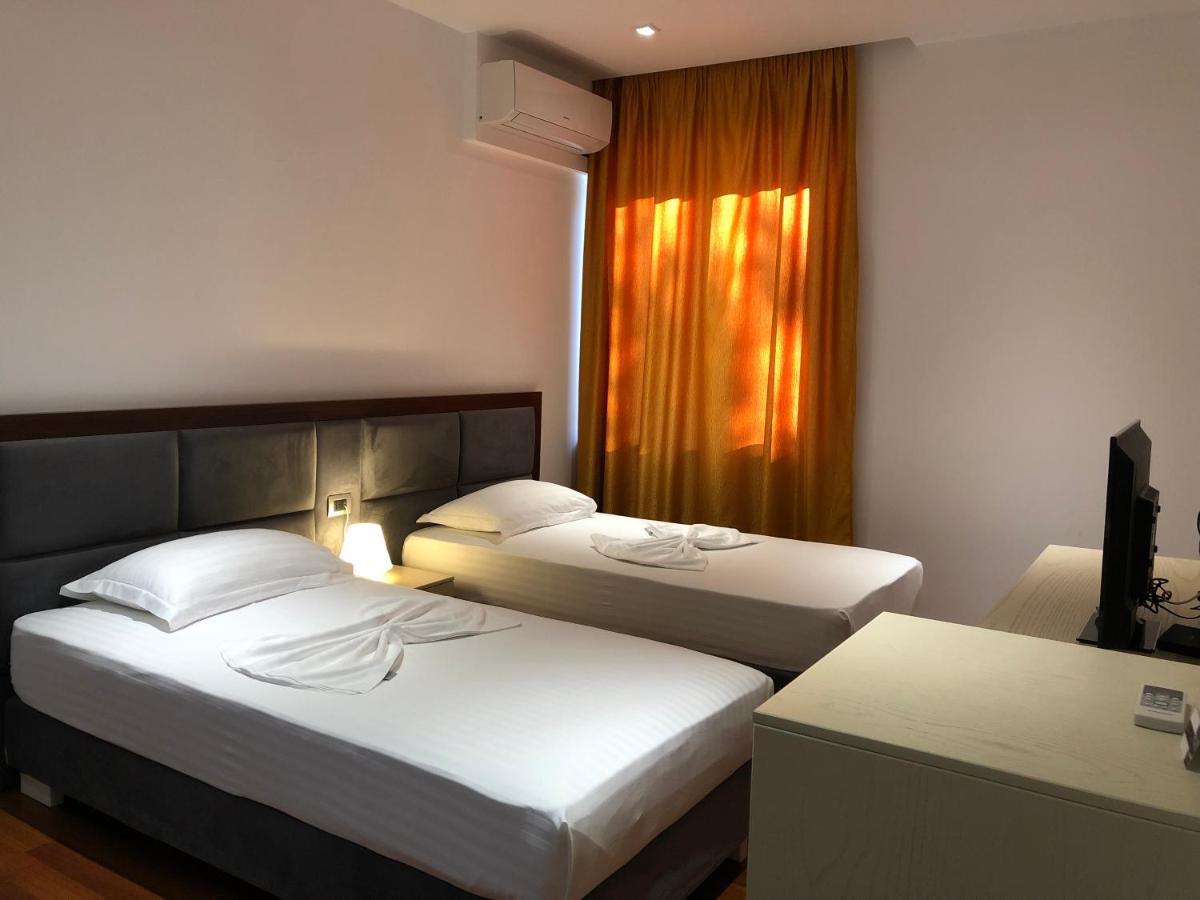Nemesis Hotel Саранда Екстер'єр фото