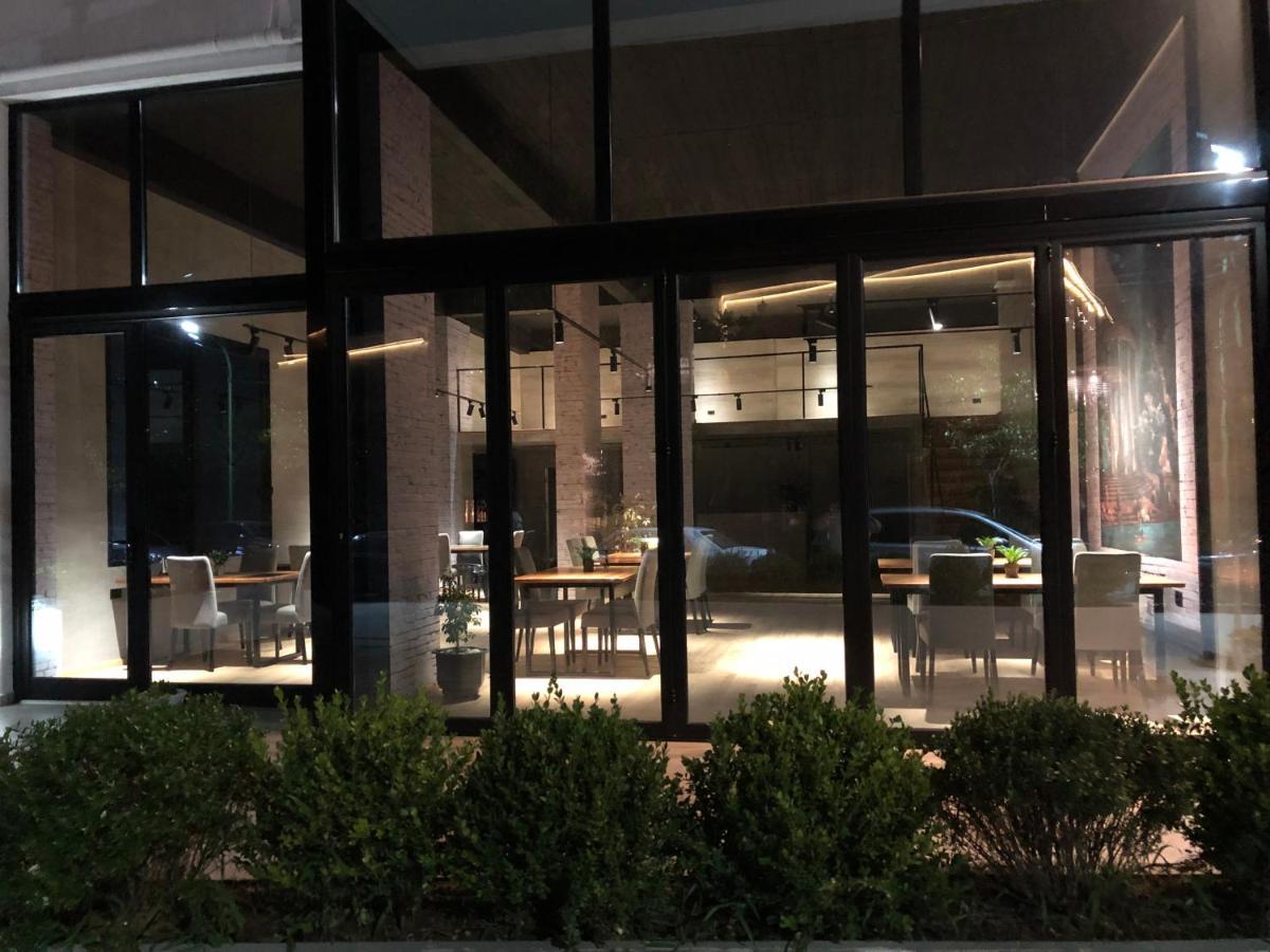 Nemesis Hotel Саранда Екстер'єр фото