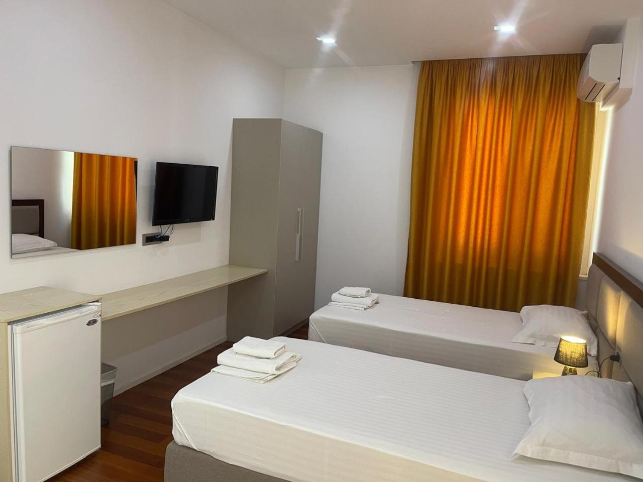 Nemesis Hotel Саранда Екстер'єр фото