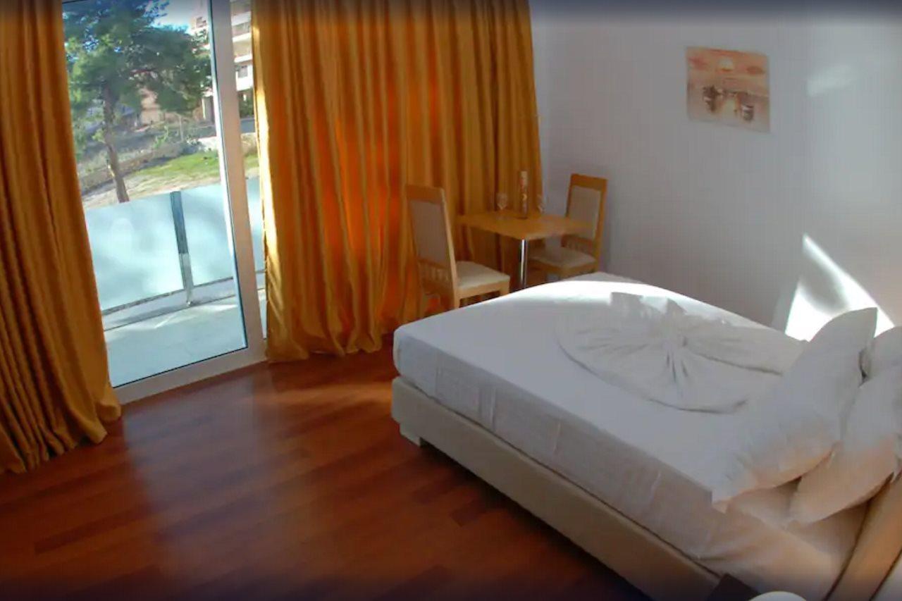 Nemesis Hotel Саранда Екстер'єр фото